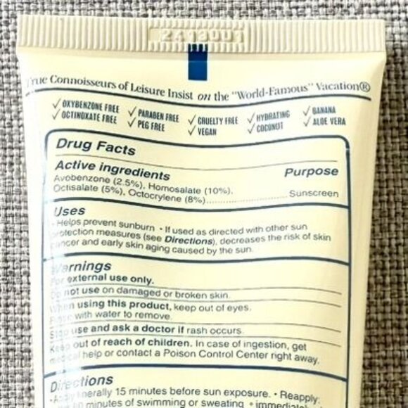 Vacation Classic Lotion SPF 30 Sunscreen Full Size Water Resistant UVA UVB Aloe - Picture 5 of 8